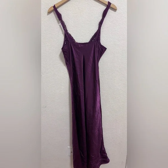 Vintage Victoria’s Secret gold label satin slip dress - Picture 4 of 7